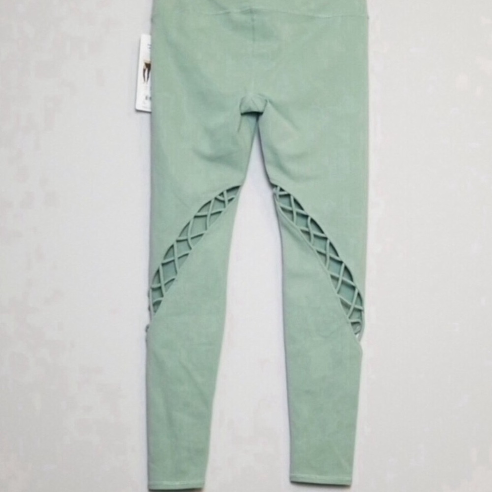 Alo Yoga Entwine Leggings Tights Sage Green - Picture 10 of 14